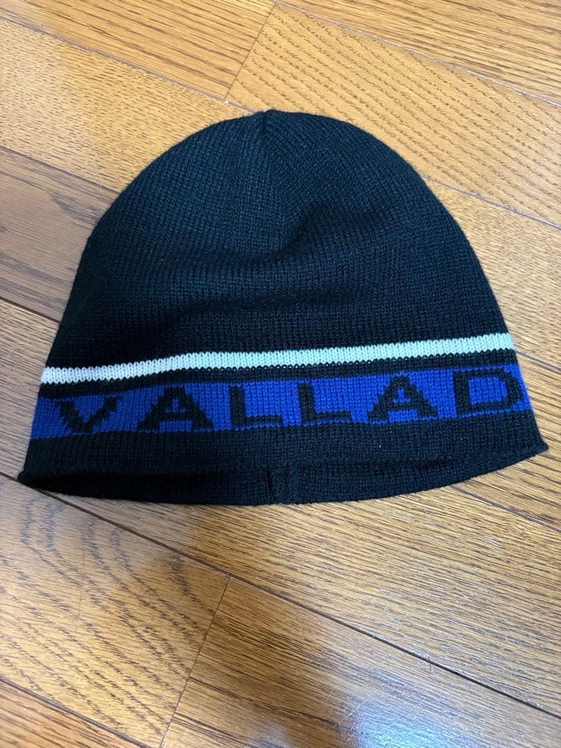 VALLAD ニット帽 ビーニー　IO KANDYTOWN VALLADロゴ 赤 ビーニー ニット帽 io kandytown - メルカリ