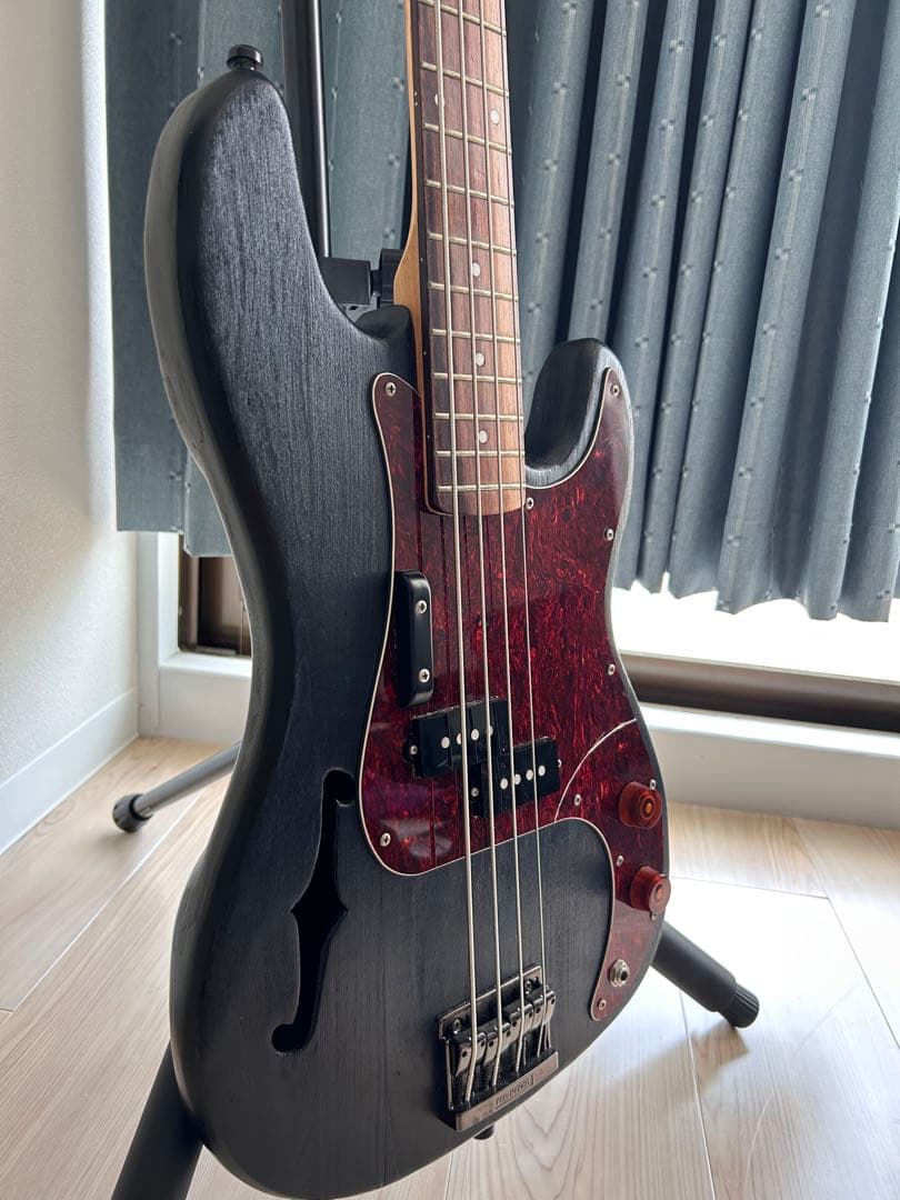 エレキベース 魔改造ベース　4弦　プレベ　セミホロウ・藍色塗装・増厚 エレキベース 魔改造ベース 4弦 プレベ セミホロウ・藍色塗装・増厚