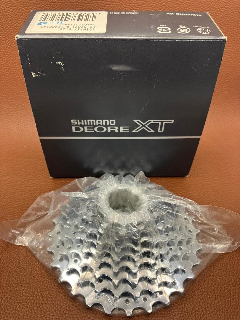 新品未使用】シマノ XT CS-M737 B1 TYPE-R 8s 11-28T 新品未使用】シマノ XT CS-M737 B1 TYPE-R 8s 11-28T