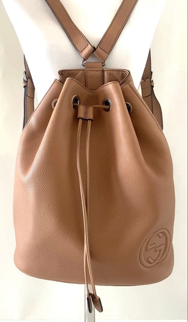 GUCCI SOHOリュック ベージュ巾着型バッグ