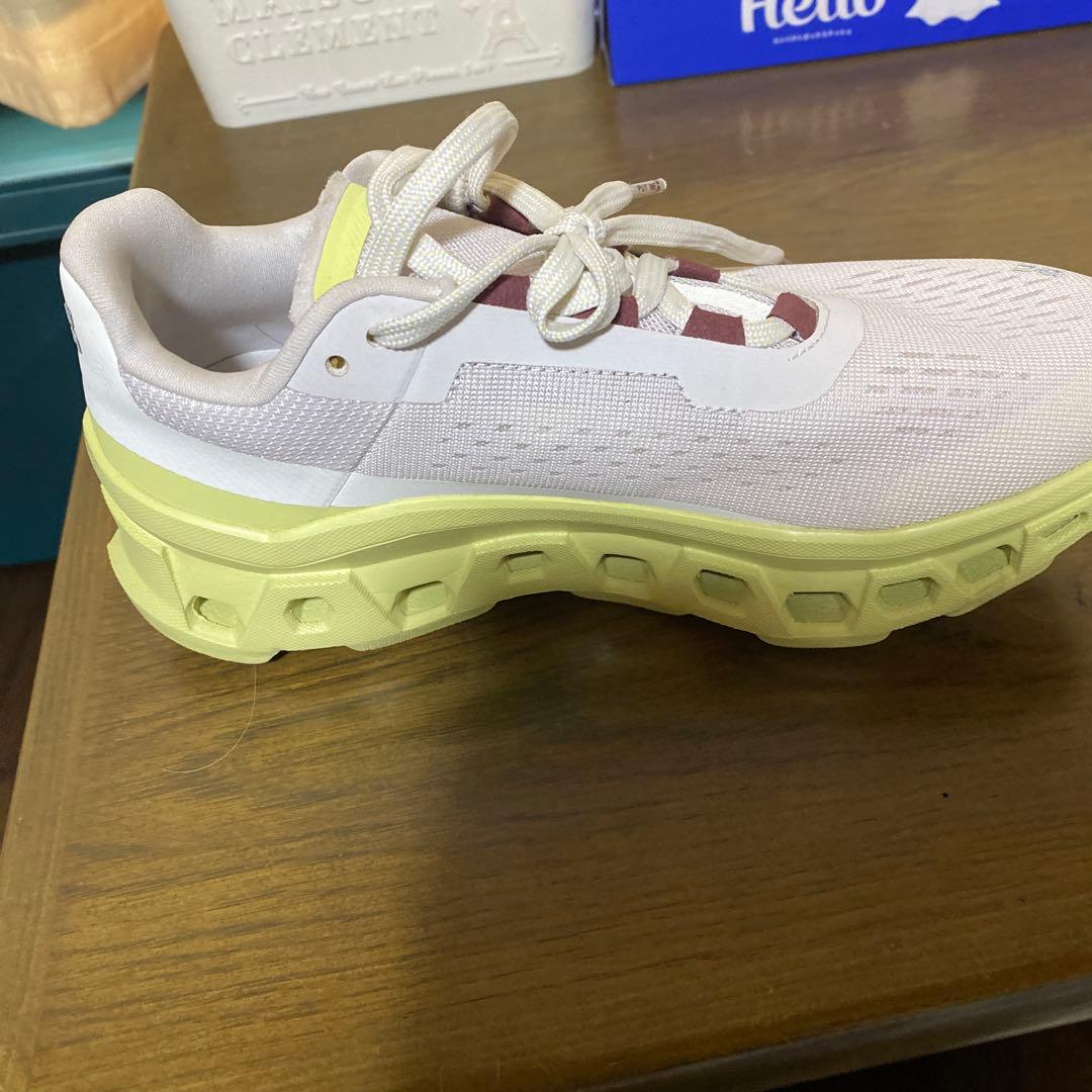 On Cloud monster クラウドモンスター　23.5cm