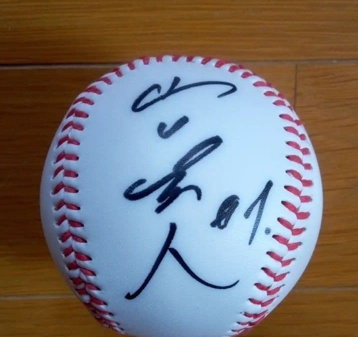 ヤクルトスワローズ 山田哲人直筆サインボール - メルカリ