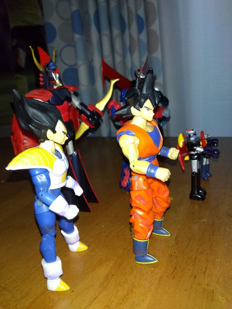 ライディーン。グレートマジガー、オプティマスプライム、悟空、ベジータ