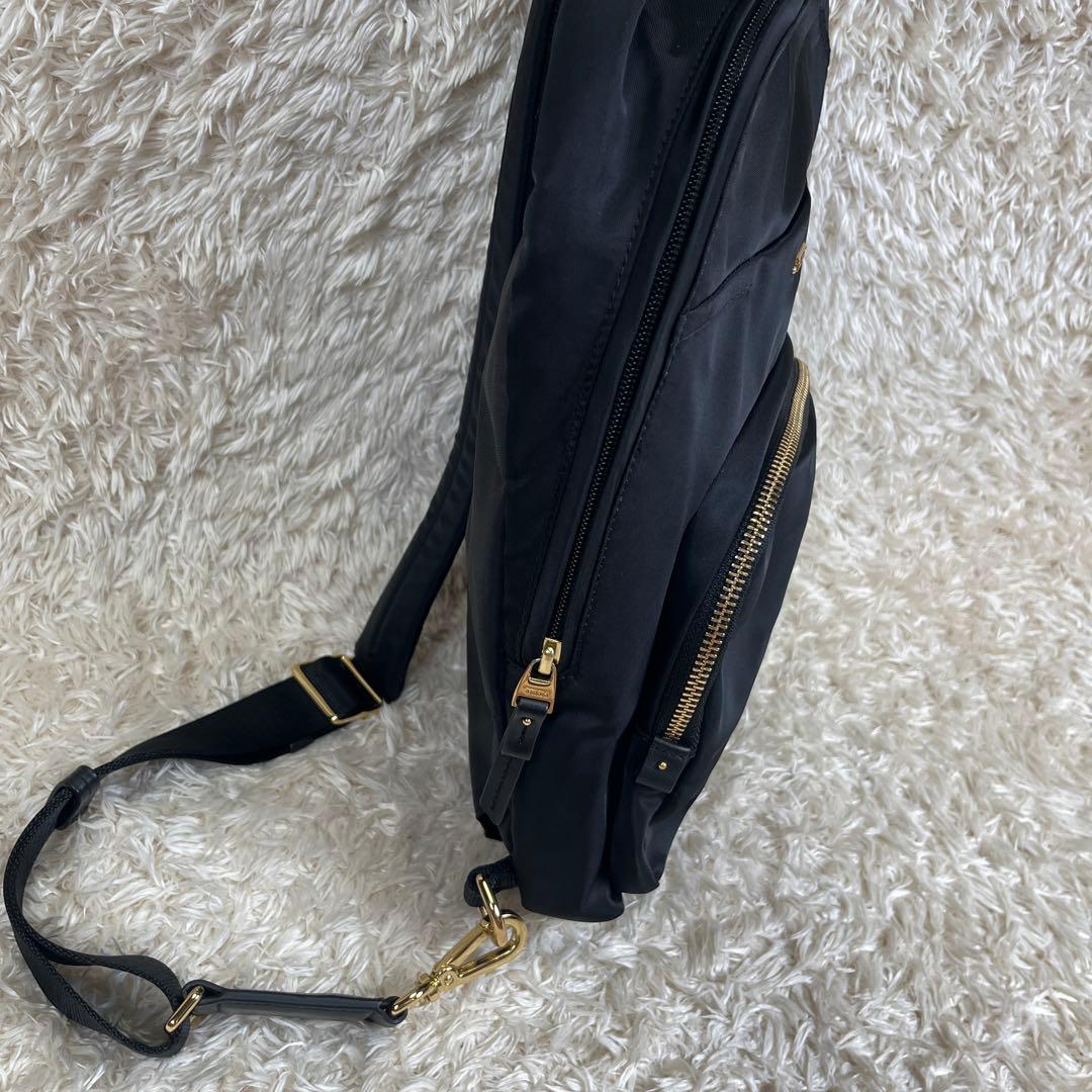美品✨TUMI トゥミ ナイロン クロス ボディバッグ ゴールド金具 TUMI