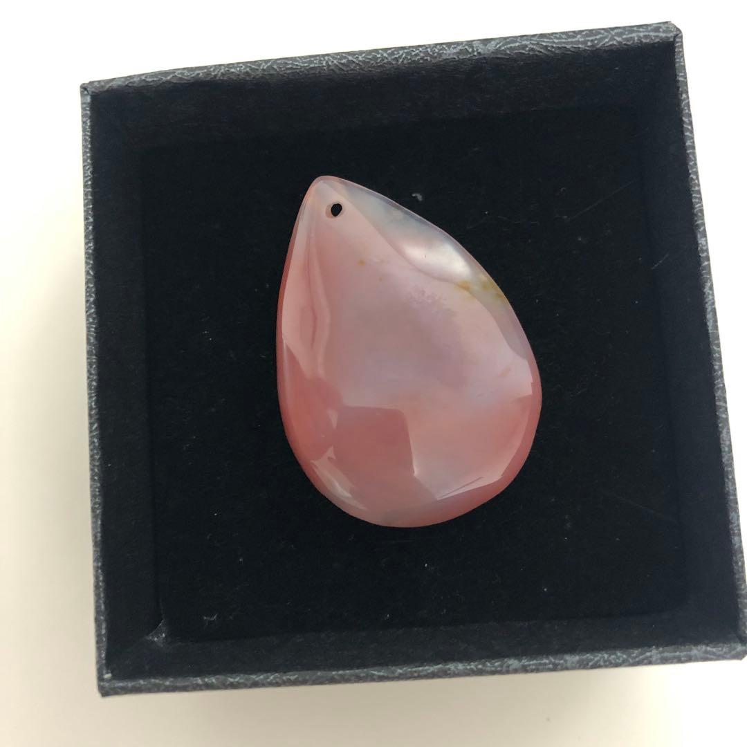 縁結び 女陰 ヌードメノウ 生命の源 女性器 趣味 天然石 瑪瑙 彫り物 A12