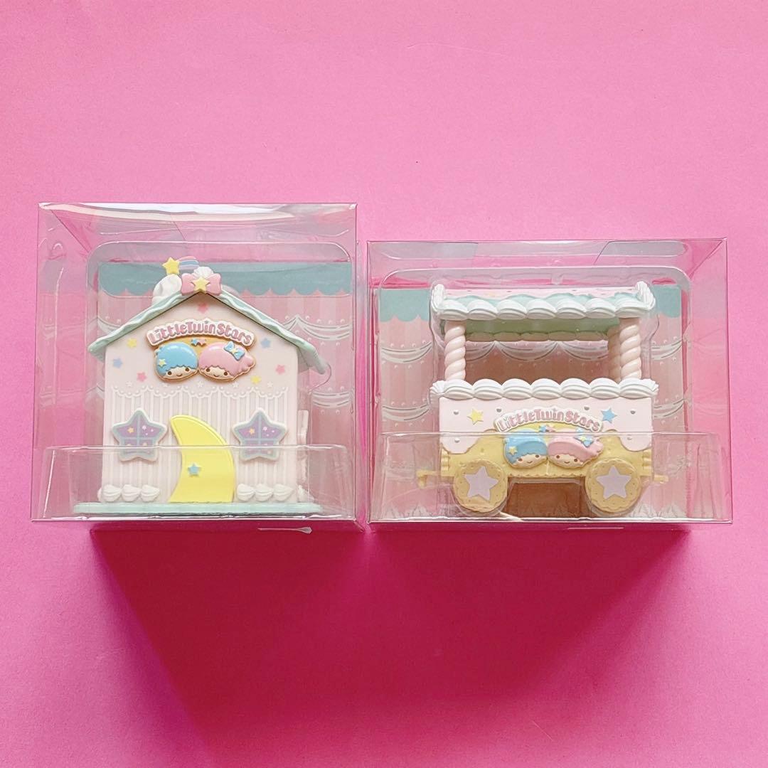 ♡キキララ リトルツインスターズ お菓子の家風小物入れ 汽車風 おかしのいえ♡ 今日から発売のスイーツモチーフシリーズ🍰🍭💖🎀キキララのお菓子の