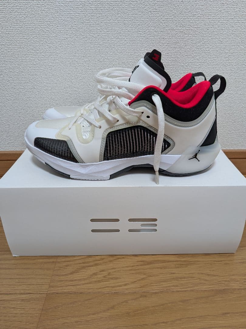 Jordan37 ロー ホワイト/ブラック/レッド Amazon | [ナイキ] エア ジョーダン 37 ロー PF AIR JORDAN 37 LOW PF