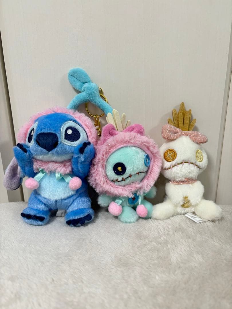 ディズニーストア スティッチ スクランプ キーホルダー - メルカリ