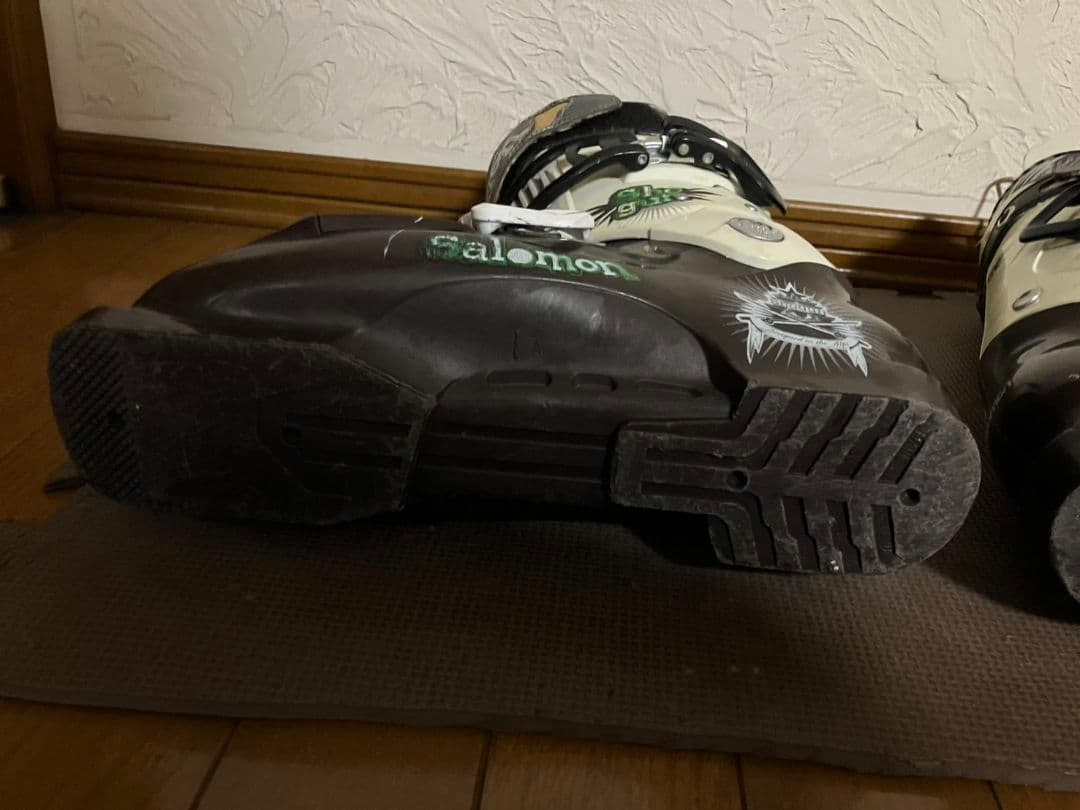 SALOMON　サロモン スキーブーツ 27〜27.5cm 足幅広め