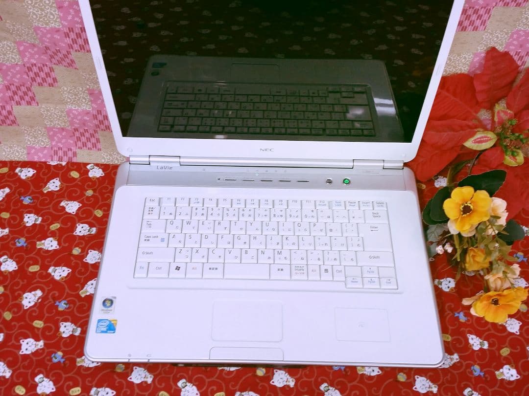 極上品/美品/大容量1000GB！最新Win10搭載！ホワイト色/動画&画像編集