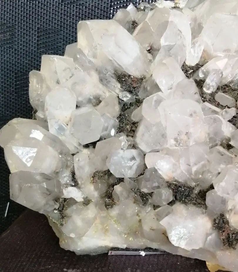 水晶 エピドート 共生クラスター（グリーントルマリン）3.1kg ーt602