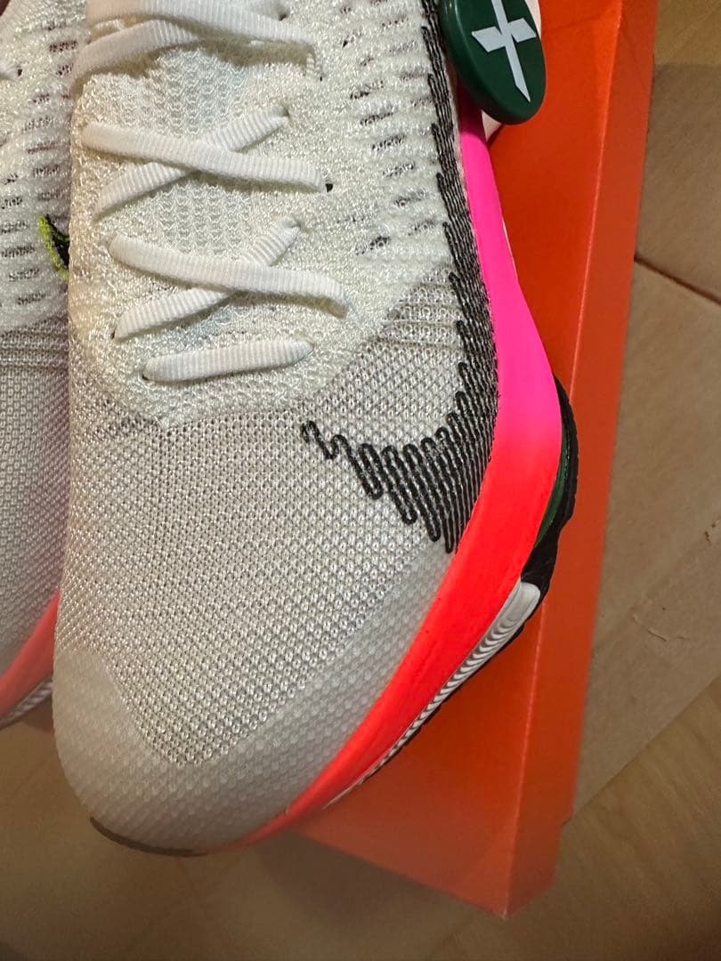 Nike テンポネクスト% 27.5cm