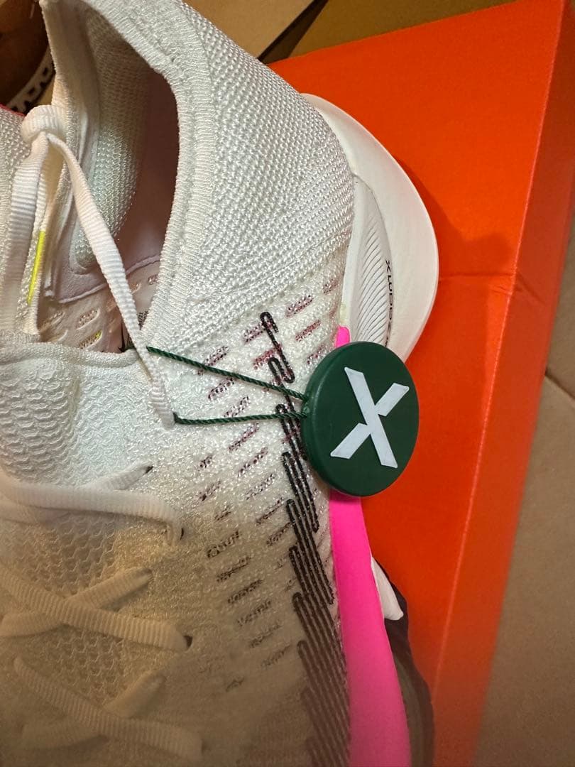 Nike テンポネクスト% 27.5cm