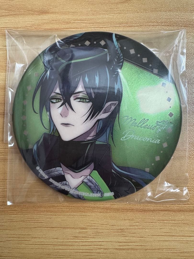 ツイステッドワンダーランド マレウスドラコニア 缶バッジ - メルカリ