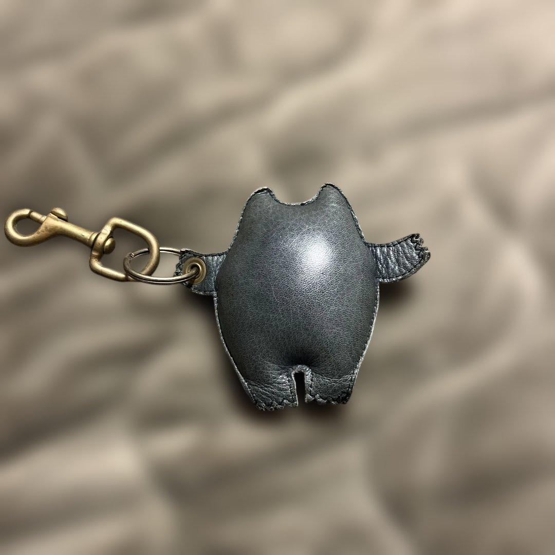 サウスパラディソ ナウガモンスター キーホルダー - メルカリ