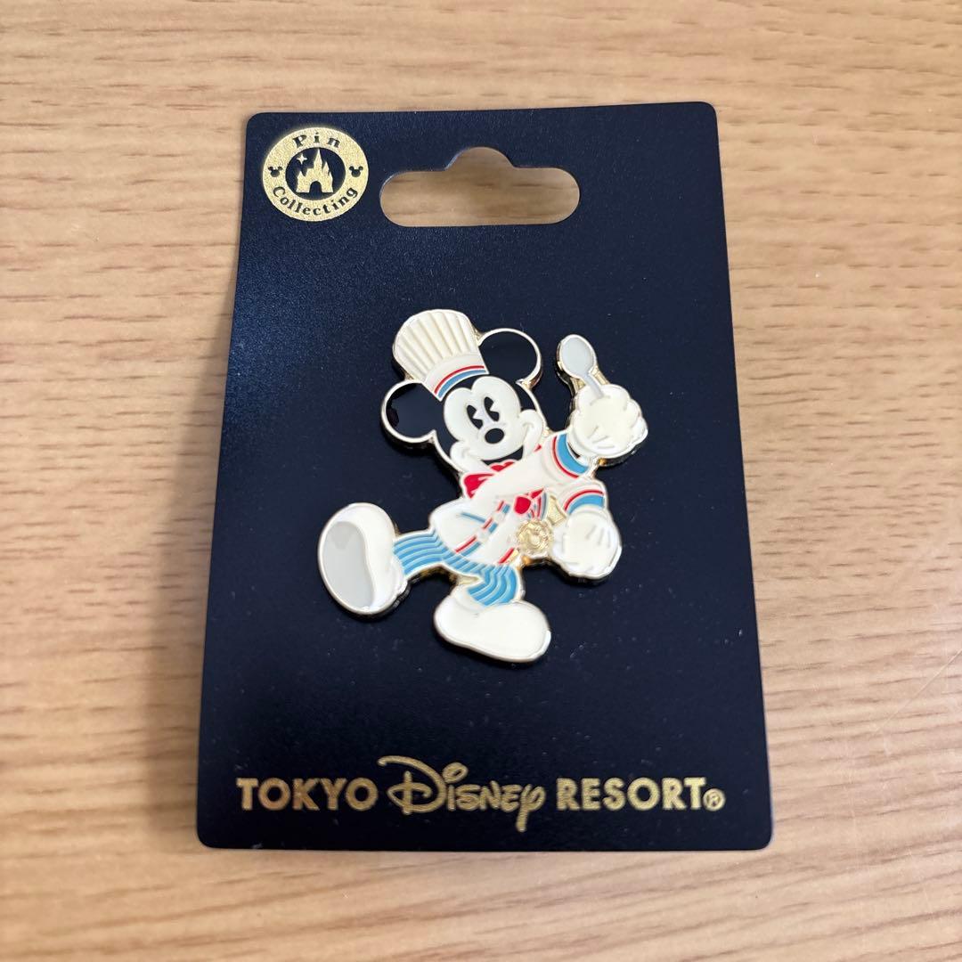 ディズニー アンバサダーホテル シェフミッキー ピンバッジ - メルカリ