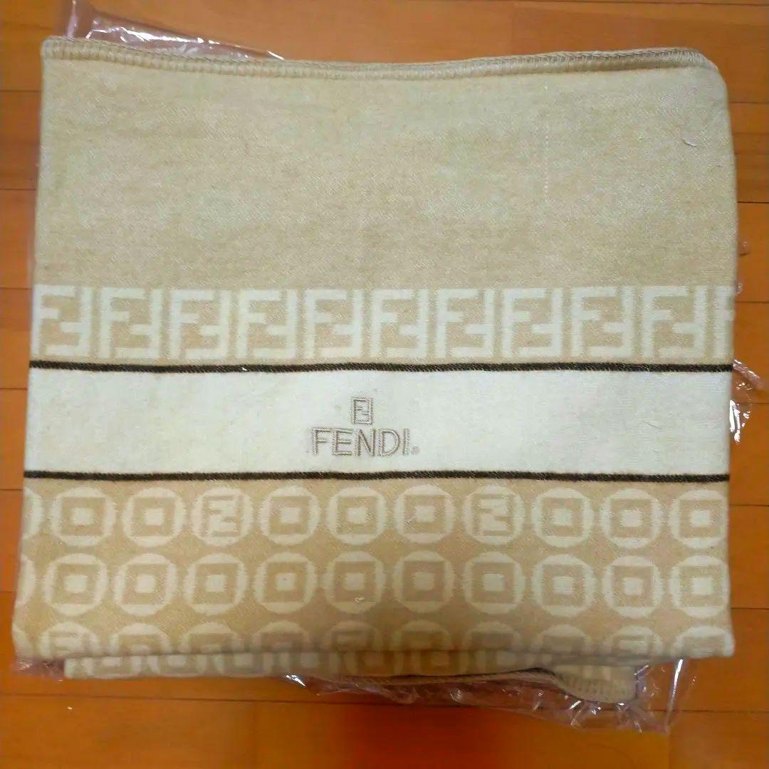 FENDI フェンディ　ウールブランケット　ロゴ入り ベージュ クリーニング済み FFブランケット ウール ベージュ | Fendi
