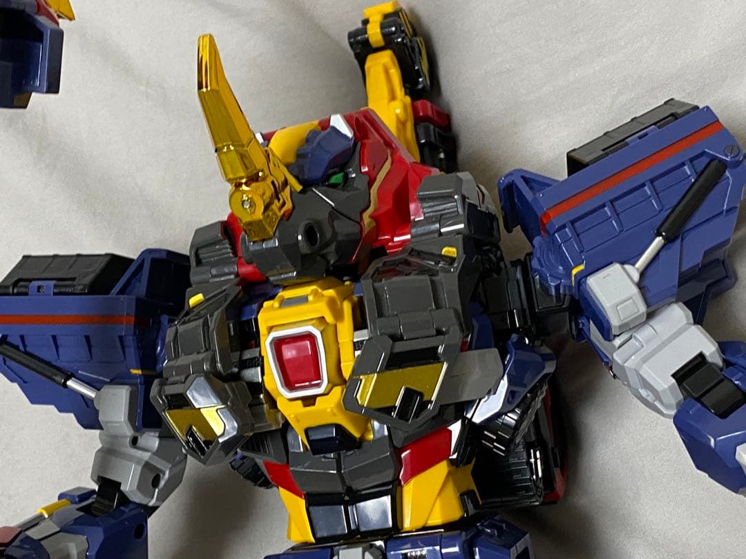 韓国トイ メタルカードボットw ソリッドホーン トランスフォーマー