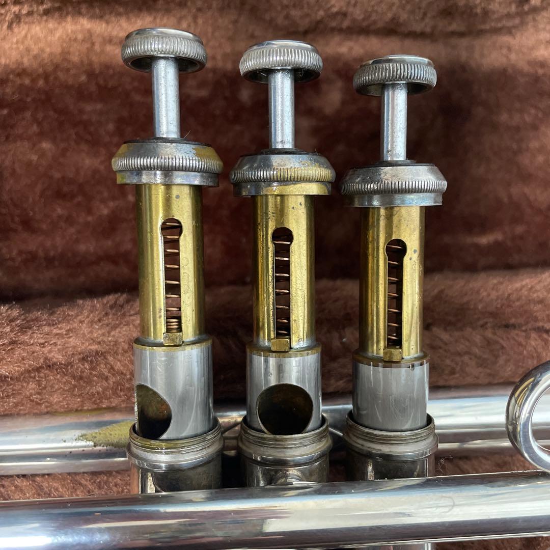 Bach LT180ML/37/25 1983年製　ライトウェイトトランペット