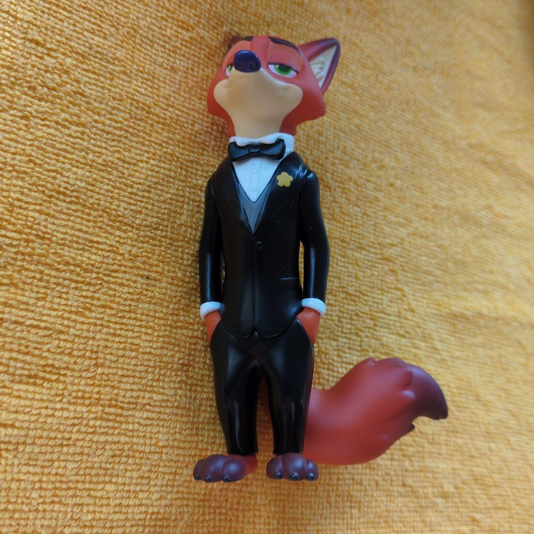 ニック・ワイルド タキシードフィギュア - メルカリ
