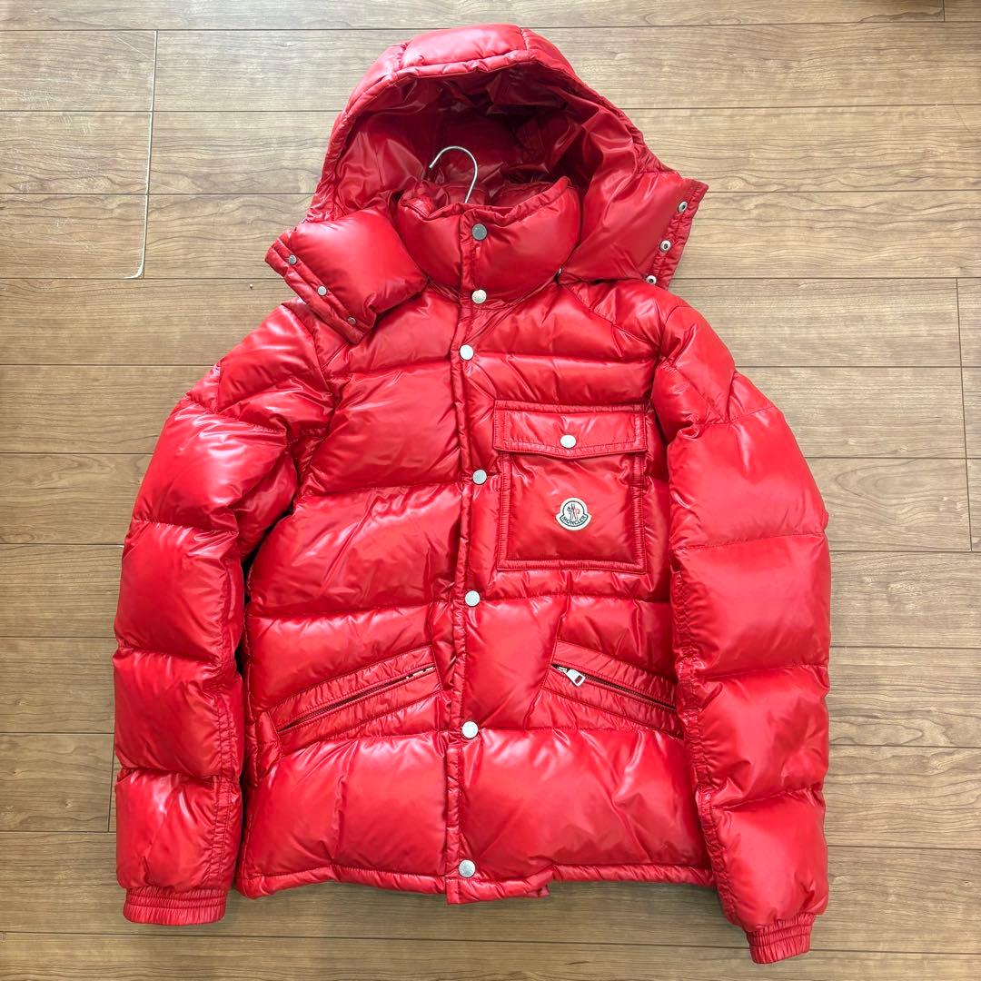 最終値下げ）MONCLERレッド赤いフード付きダウンジャケット モンクレール MONCLER モンクレール ダウンコート メンズ アウター