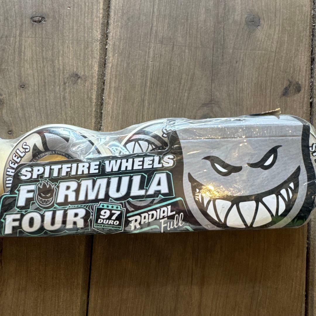 Spitfire Formula Four SPITFIRE フォーマル4ラディアルフル56mm97a