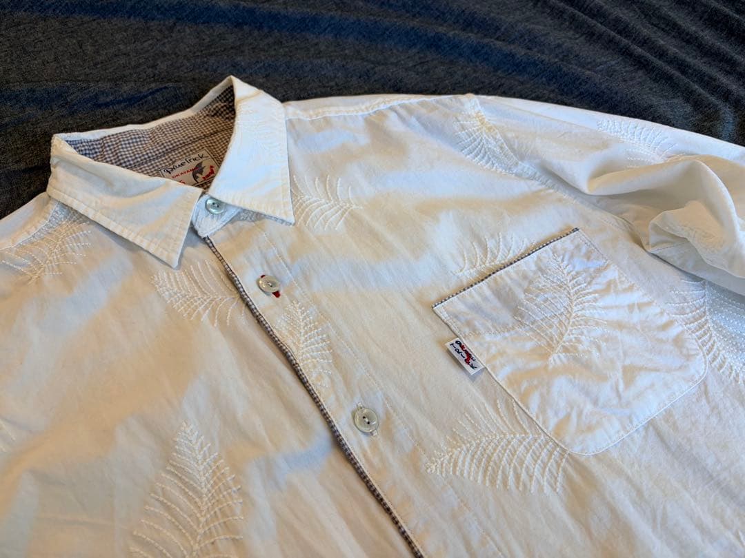 未使用】BLUE TRICK エンブロイダリー長袖シャツ リーフ 刺繍 - メルカリ
