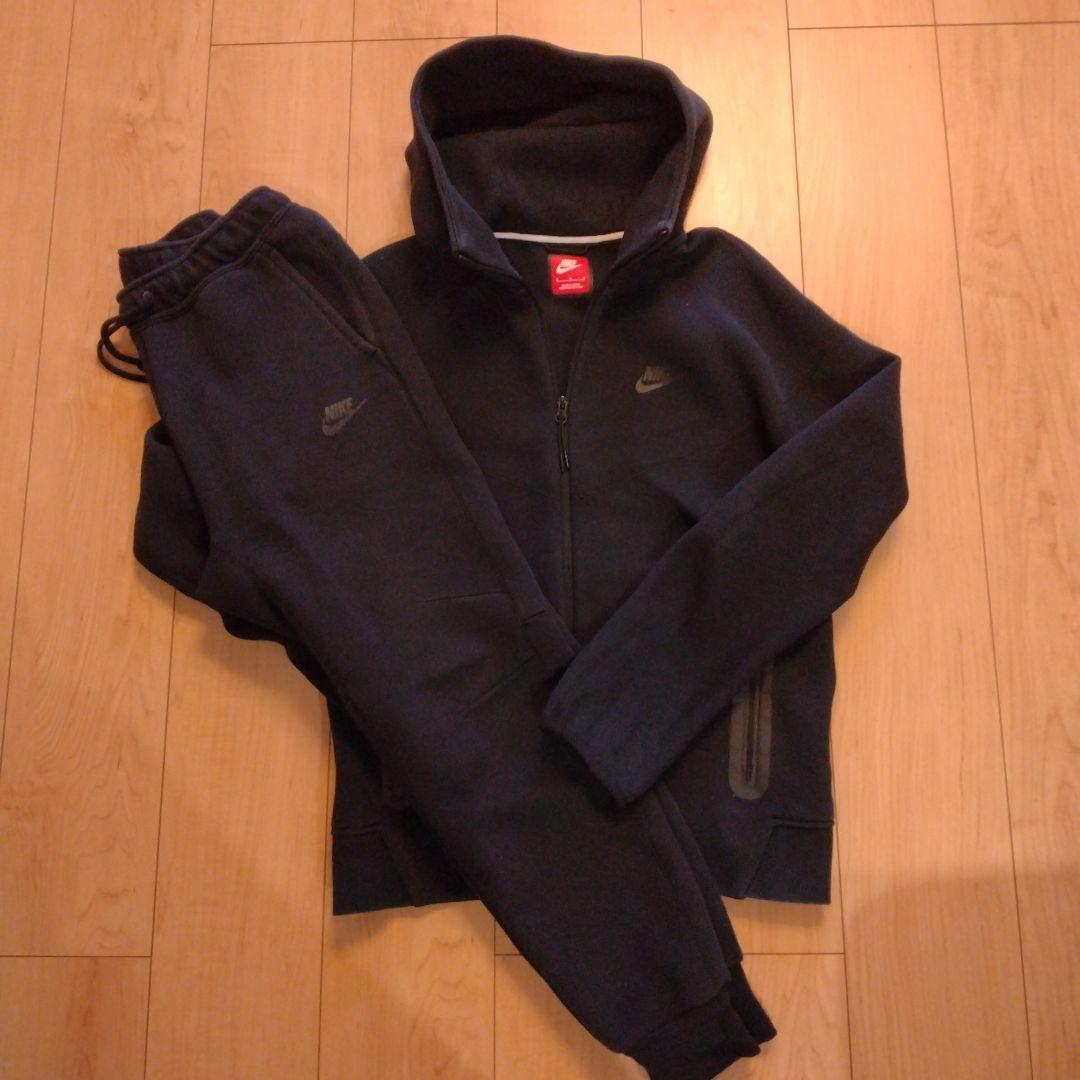 美品NIKE テックフリース 黒 セットアップ上M下S 国内正規新品購入 定価¥28600サイズM ナイキ メンズ テックフリース セットアップ 黒