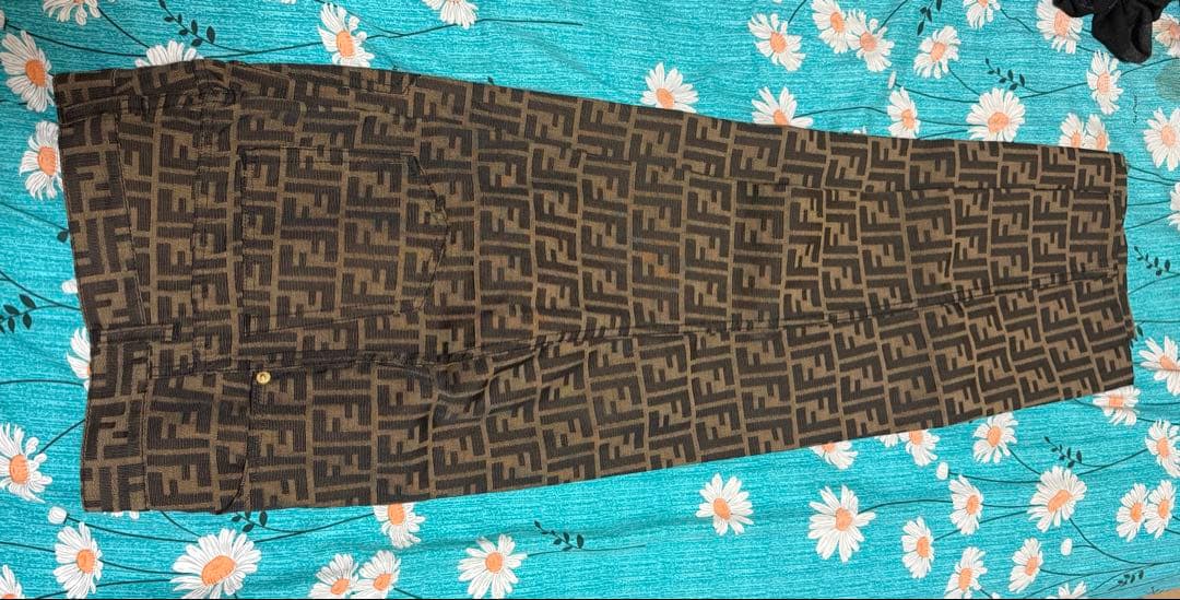 FENDI ロゴパターン ブラウンパンツ 楽天市場】【全品20%OFF 9/1 0:00まで】フェンディ FENDI ズッカ柄