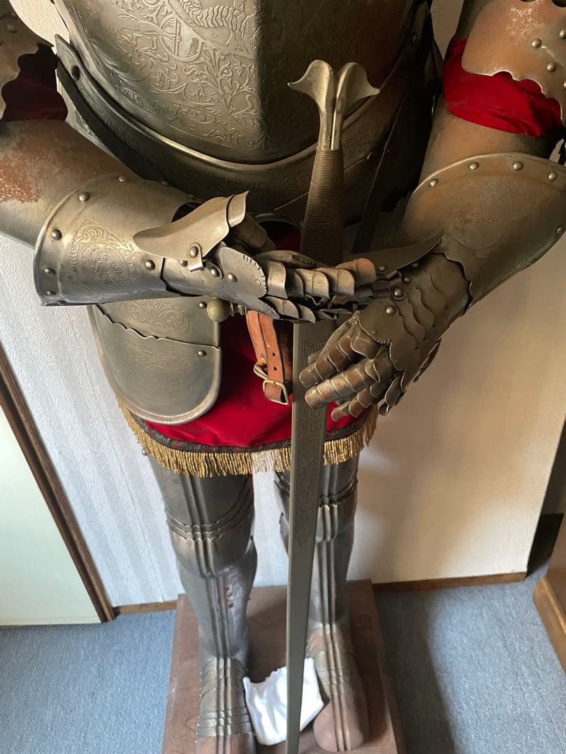 秀ちゃんさん専用最終価格 西洋甲冑実物大180センチ - メルカリ