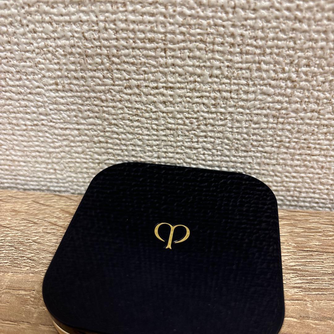 クレドポーテフェイスパウダー 2024年春新作プレストパウダー】プードルコンパクトエサンシエル｜クレ