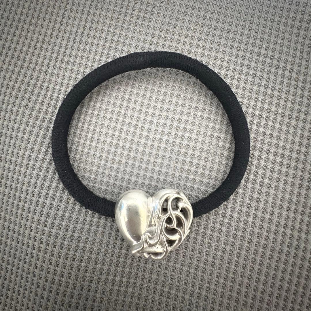 【正規品】【美品】Chrome Hearts クロムハーツ ヘアゴム ハート クロムハーツハートヘアバンド(ヘアアクセサリー)|クロムハーツ通販