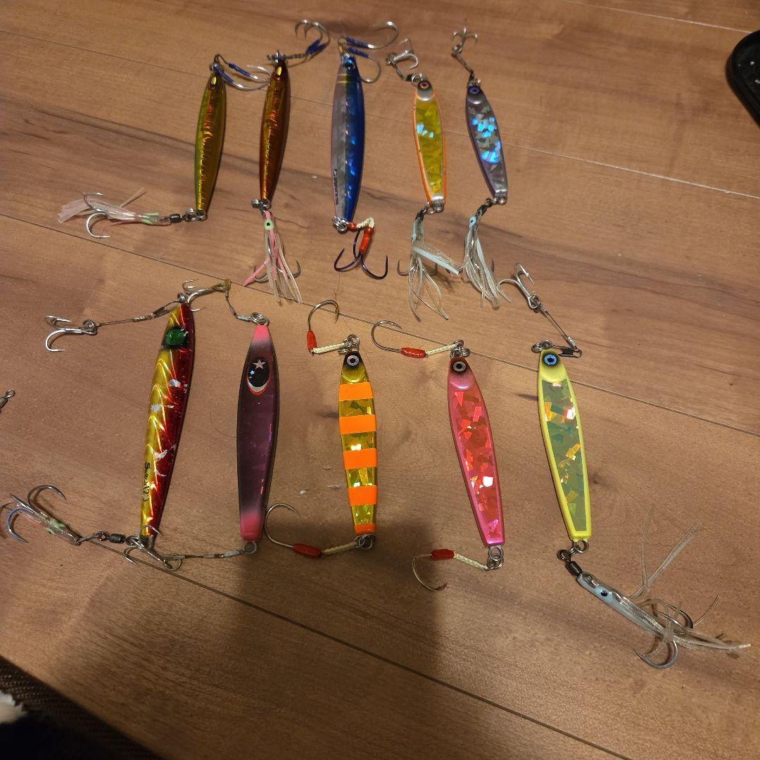 メタルジグセット 釣り用 10個プラスケース 中古品 - メルカリ