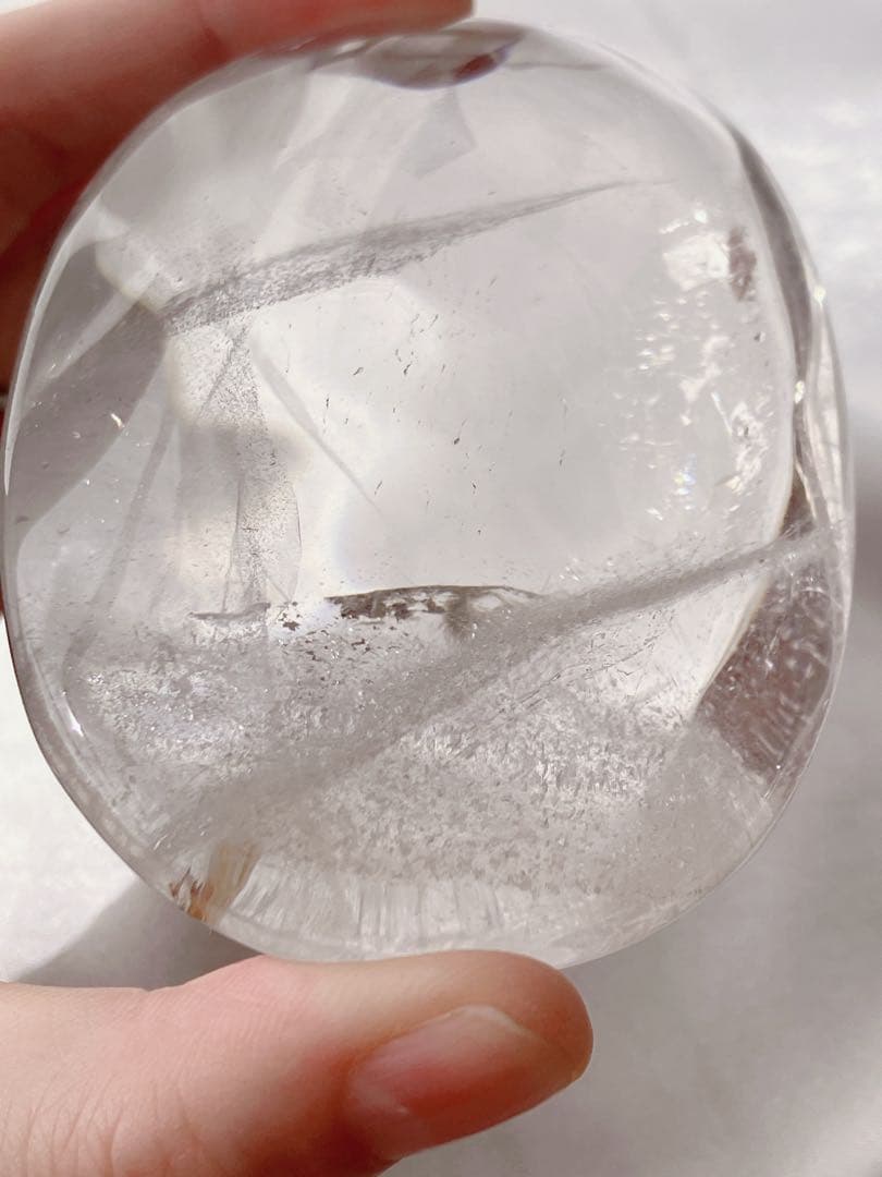 高品質イエローガーデンクォーツ入りクリアクォーツ握り石 218.4g