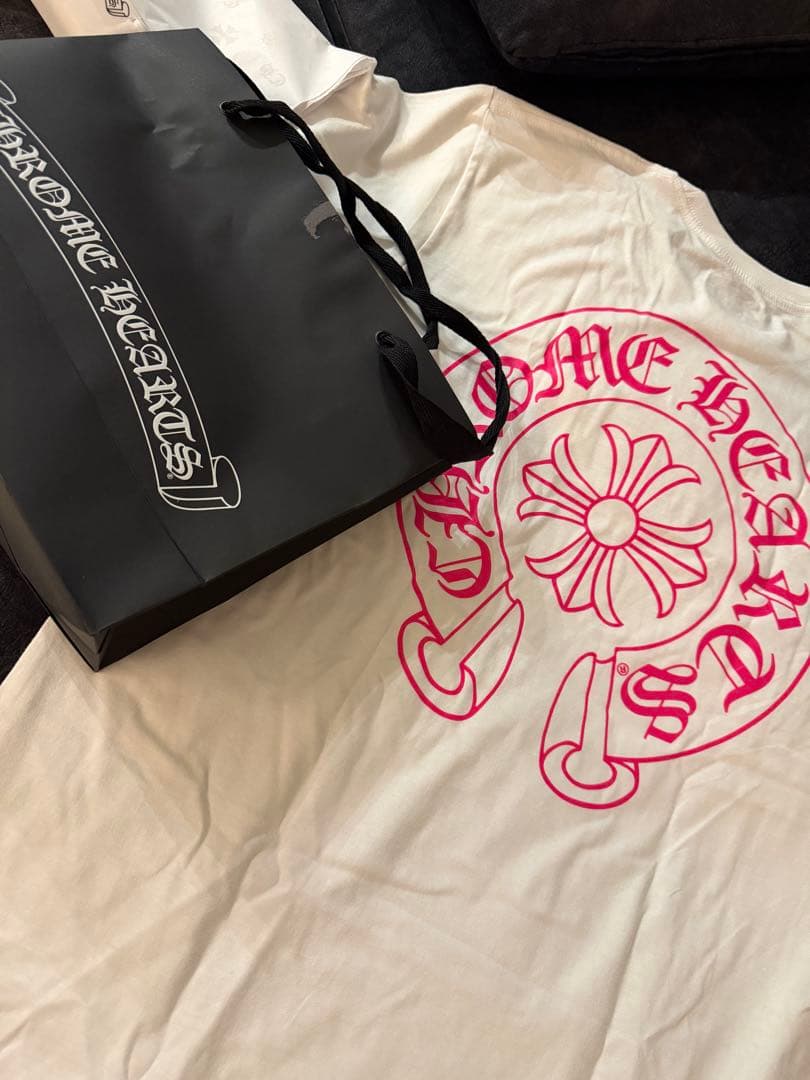 新品未使用 クロムハーツ Chrome hearts Tシャツ Mサイズ白ピンクの