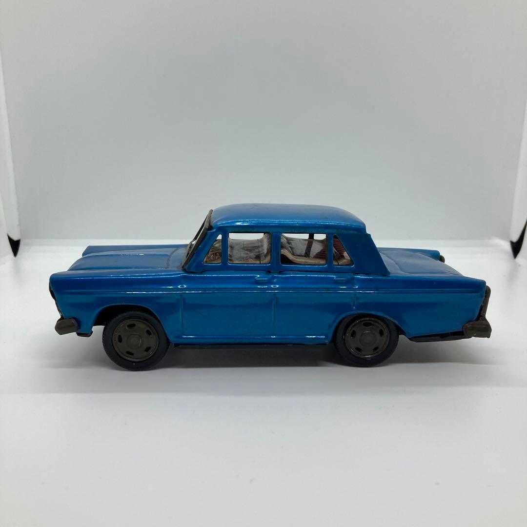 日本製 FIAT フィアット 2300 ブリキ自動車 レトロ