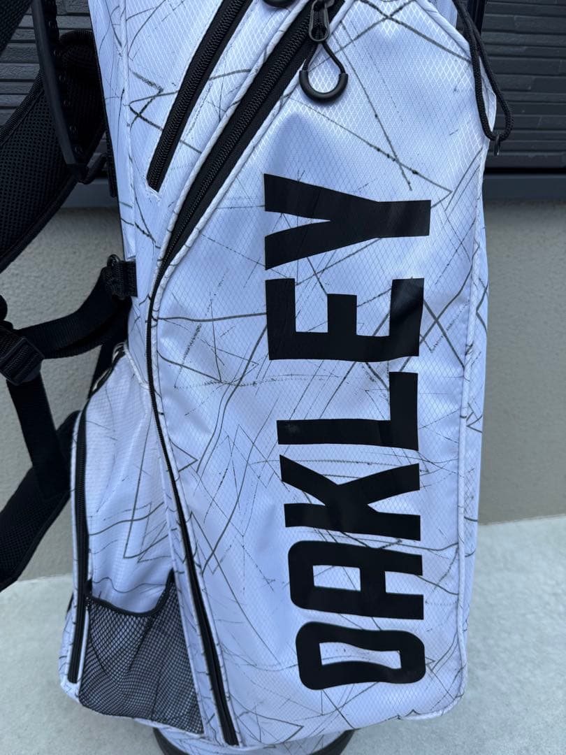 Oakley ゴルフバッグ・キャディバッグ ホワイト - ゴルフバッグ