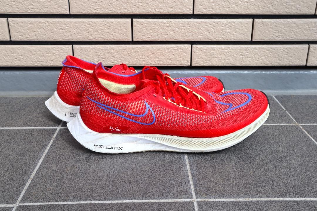 美品・ナイキ ストリークフライ ・27.5cm