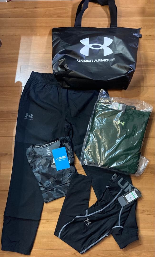 UNDER ARMOUR アンダーアーマー 福袋4点セット L 新品 UNDER ARMOUR（アンダーアーマー） 福袋 メンズ 人気アイテム 4点