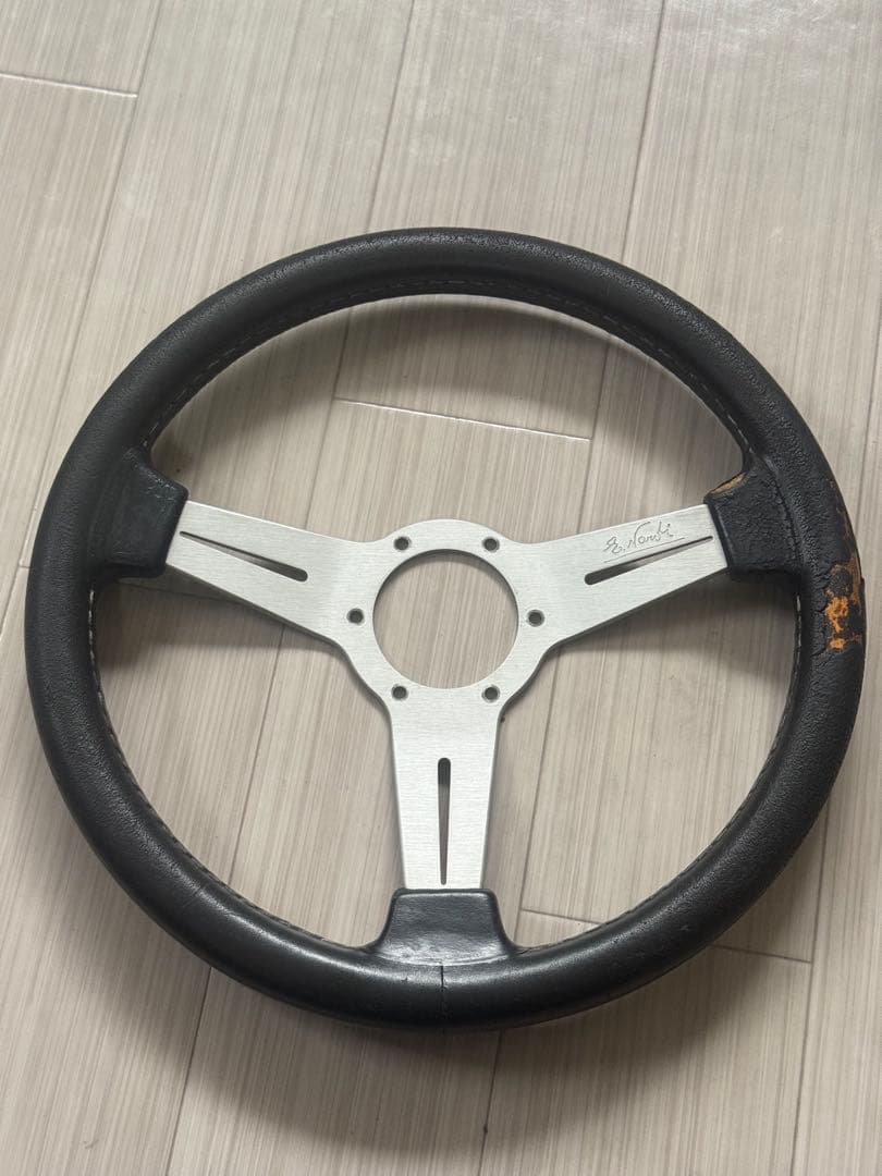 ナルディ ステアリング 330mm 33π ナルディ クラシック タイプ ステアリング 33パイ (BK) : エス