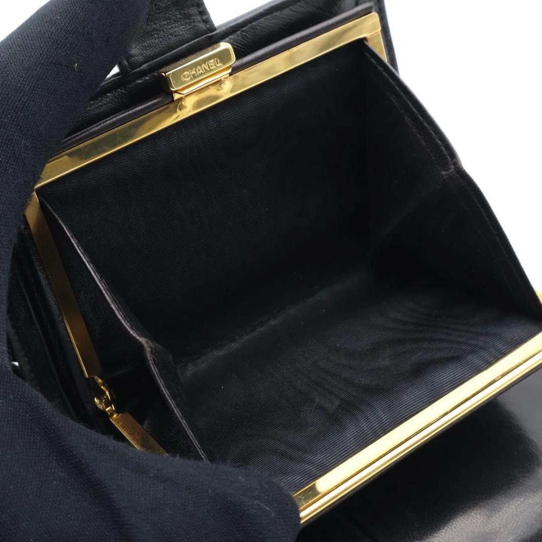 極美品】CHANEL デカココ がま口二つ折り財布 ラムスキン 黒 - メルカリ