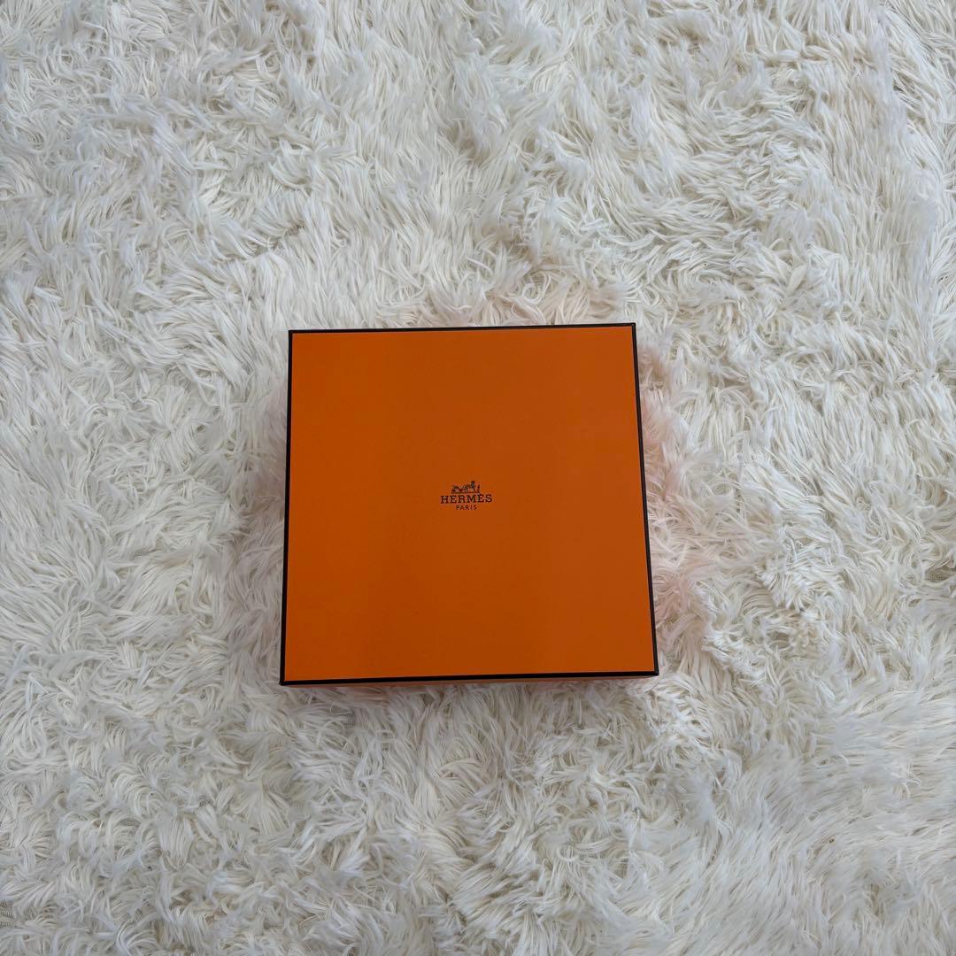 極美品✨ HERMES エルメス ギフトボックス 空箱 プレゼント 保存箱