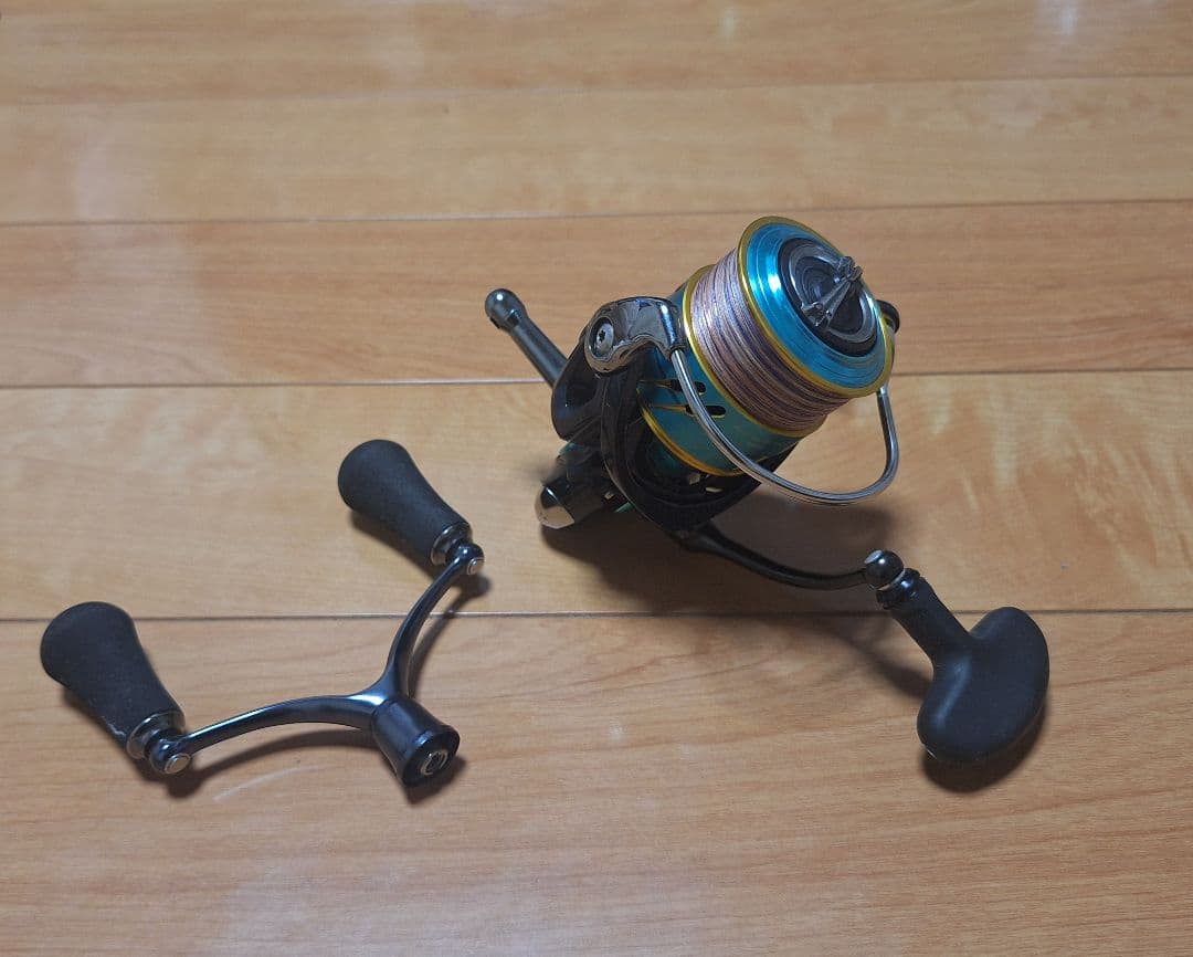 18エメラルダスMX 2508PE-H ダブルハンドル付き DAIWA（ダイワ） リール '17 エメラルダスMX 2508PE-H-DH(ダブル
