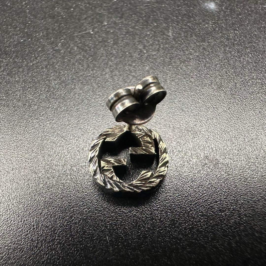 極美品✨ GUCCI ピアス アラベスク ロゴ 刻印 シルバー 1401