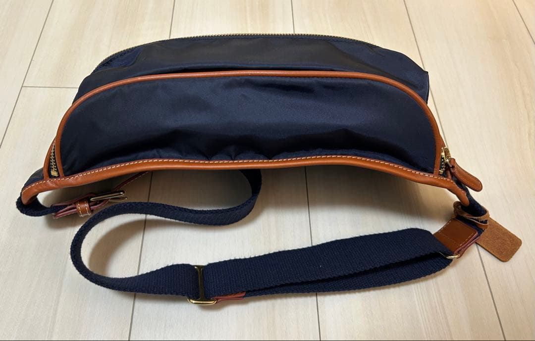 【未使用】Felisi　ボディバッグ　427/2/DS　ネイビー