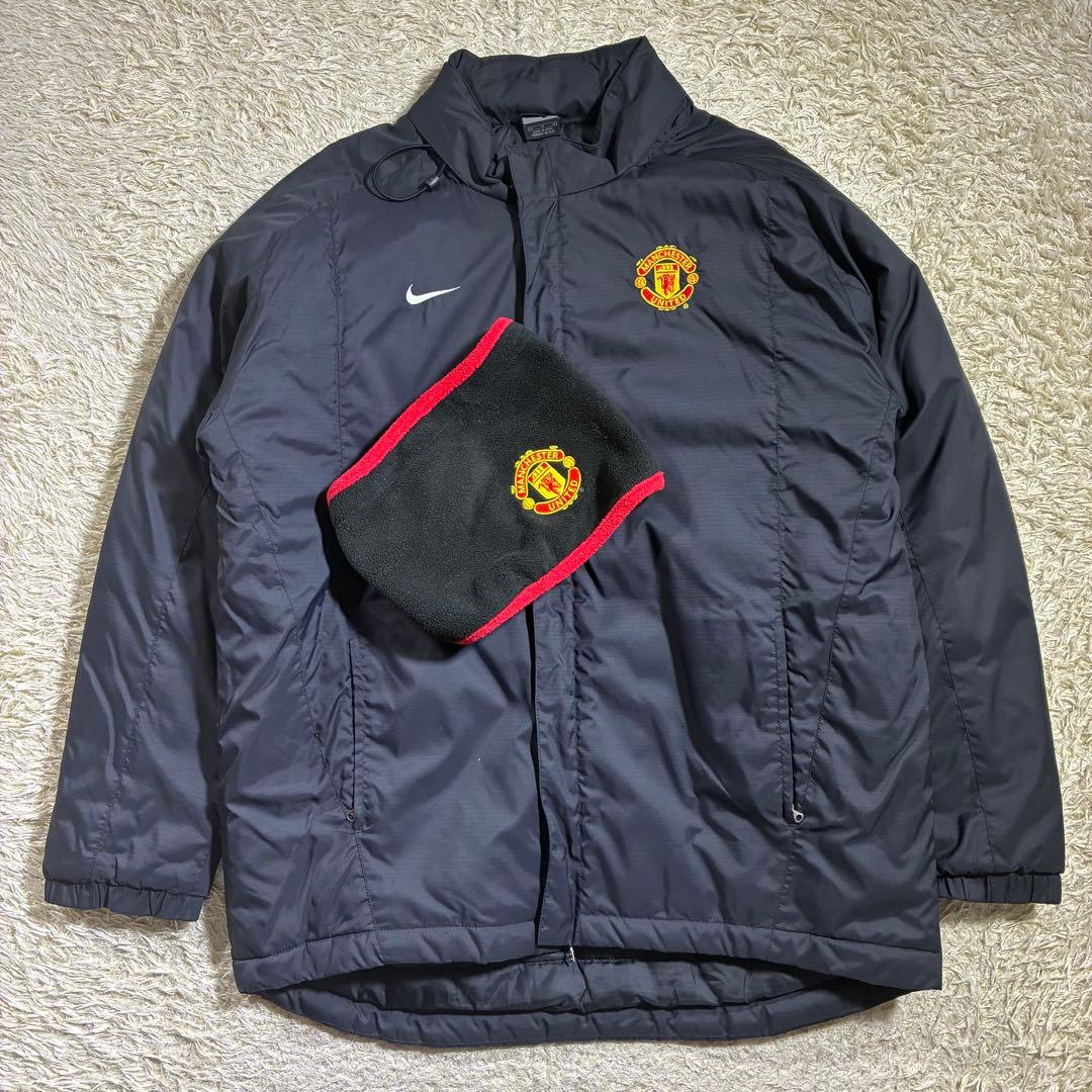 NIKE ナイキ　マンチェスターユナイテッド　中綿　ナイロンジャケット　アウター 即決 マンチェスターユナイテッド RED/XLサイズ ナイキ 13-14 中綿