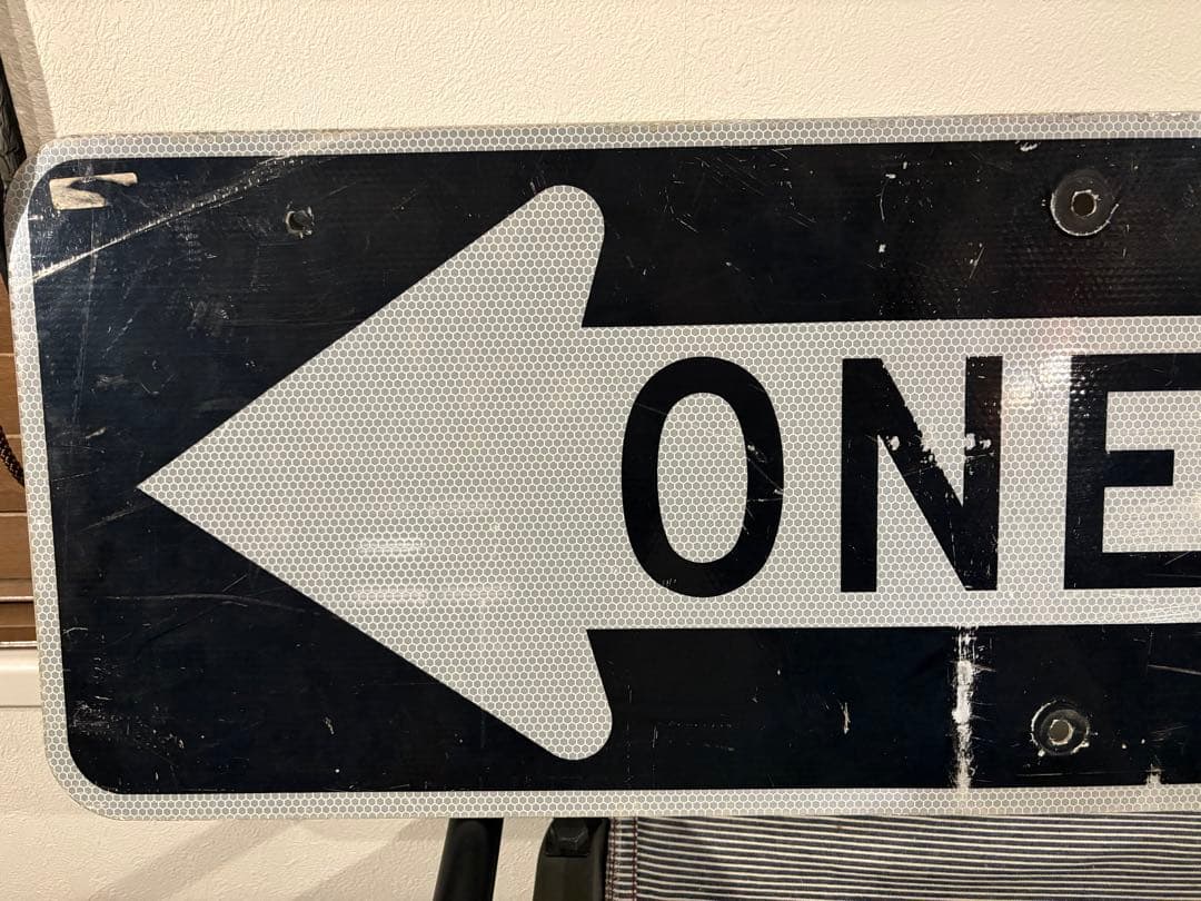 ONE WAY 交通標識 左矢印 アメリカヴィンテージ看板