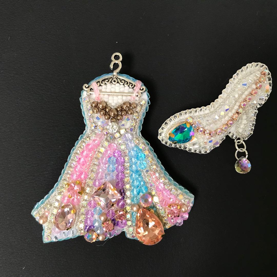 さっちゃん様、オーダー品です ビーズ刺繍ブローチ9点 ハンドメイド