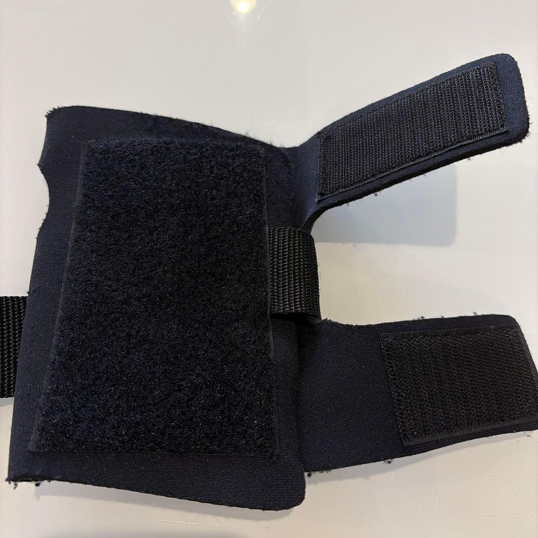 いるま様専用 eb's XRD ヒップガード ➕おまけ付き膝当てand手首ガード