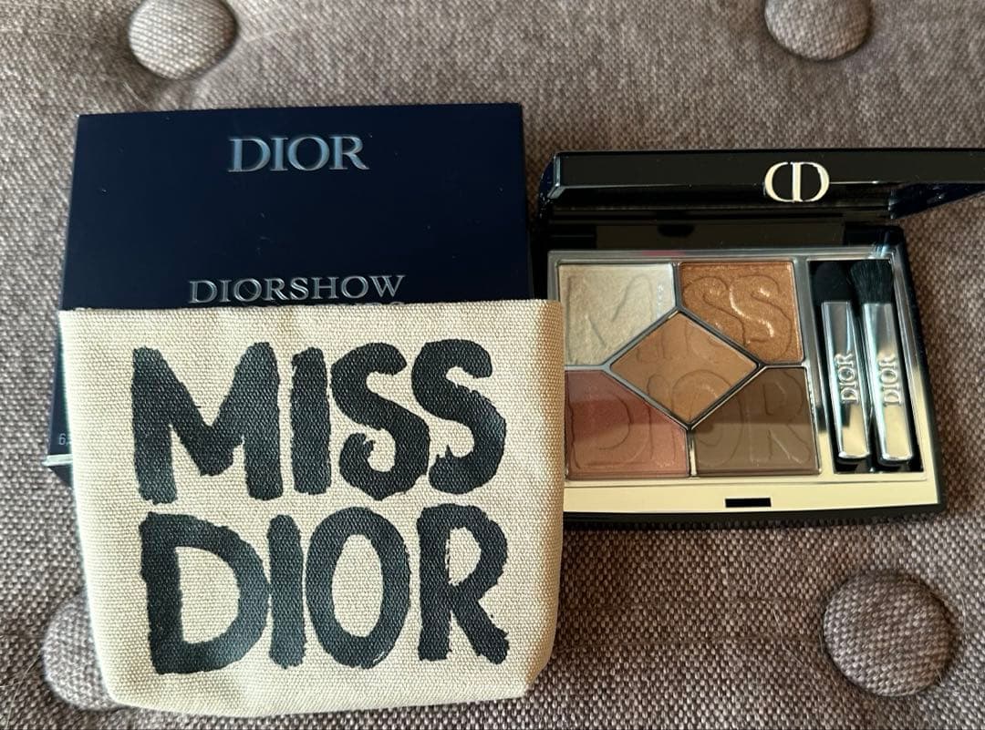 ハザマ hazama 惹きずり込まれる運命のアイシャドウ